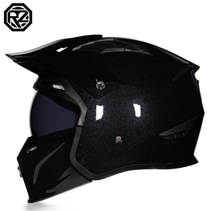 차 거울이 있는 밝은 검정색