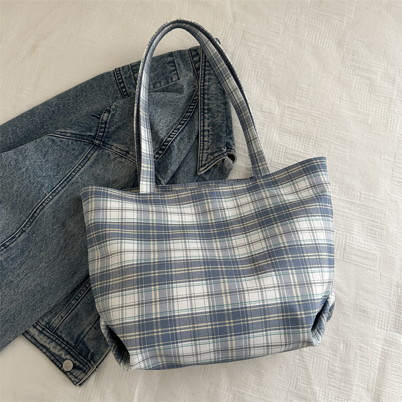 Bolsos nuevos de otoño e invierno, bolsos portátiles de gran capacidad simples, bolsos de hombro y axilas de todos los partidos, bolsos de hombro, bolsos de mujer