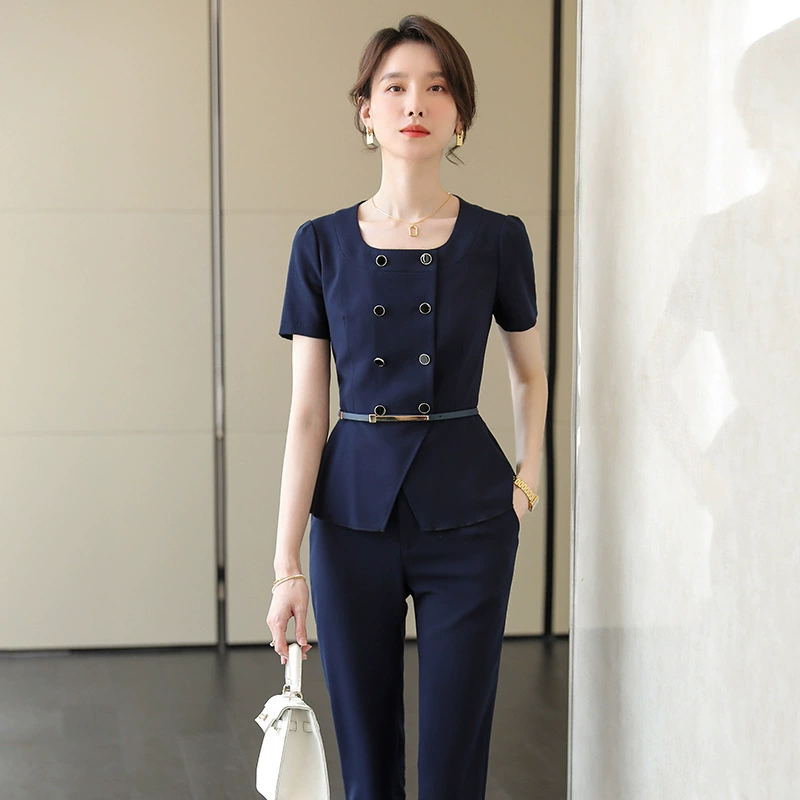 Деловой костюм женский малый