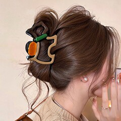 デザイン感衝突色クリップ色合わせ子犬ヘアクリップ女性高級感大ヘアクリップ後頭部サメクリップ髪飾り