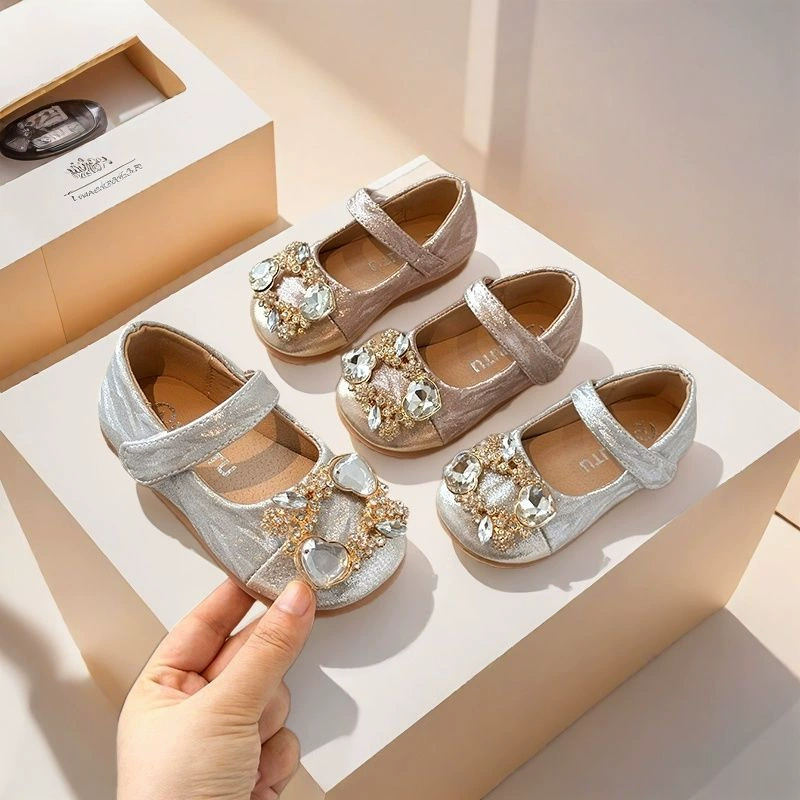 2025 для девочек весна, лето и осень новая корейская версия кожаной обуви принцессы на мягкой подошве