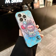 iPhone16promax携帯電話ケースApple 15proに適したフラッシュダイヤモンドの小さな香りの布ホルダーオールインクルーシブ落下防止
