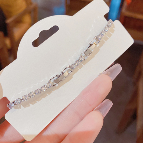  new summer style micro-encrusted zirconium four-leaf flower bracelet female Internet celebrity personality light luxury atmosphere adjustable hand jewelry