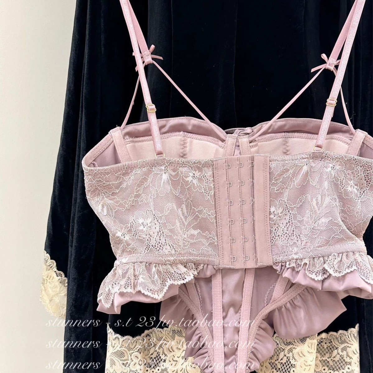 Ventas directas de fábrica comercio electrónico transfronterizo Sudeste de Asia Vietnam Tailandia damas burbujas encaje pecho pequeño recogido sujetador Tovin