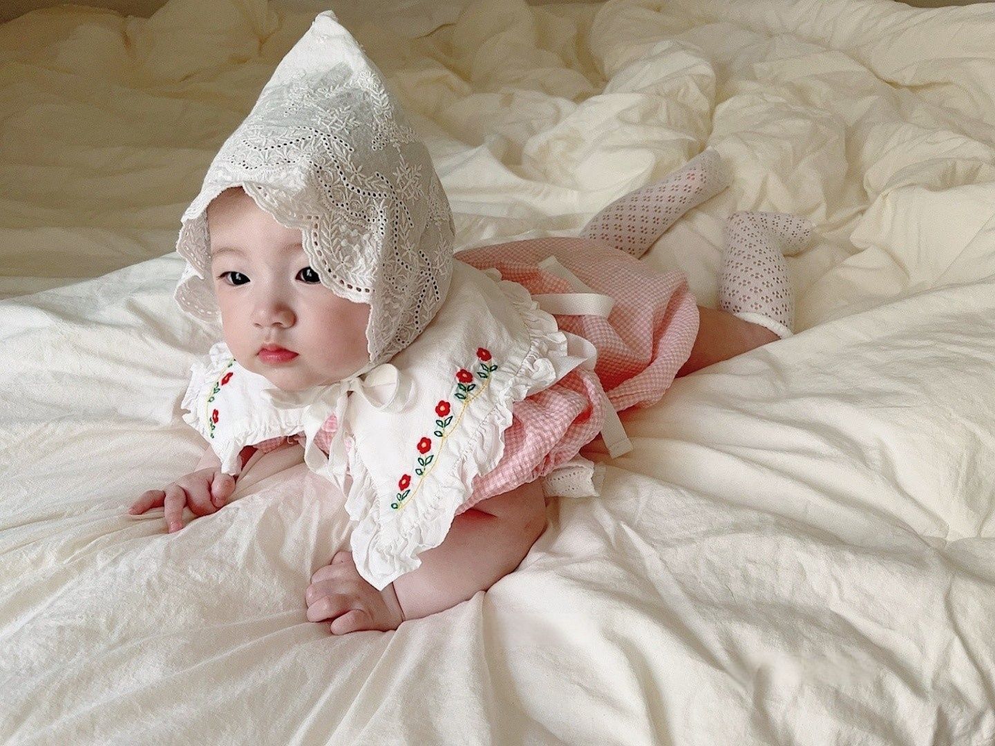 Estilo coreano niñas bebé solapa mameluco ins verano recién nacido Plaid bordado mono suelta triángulo mameluco