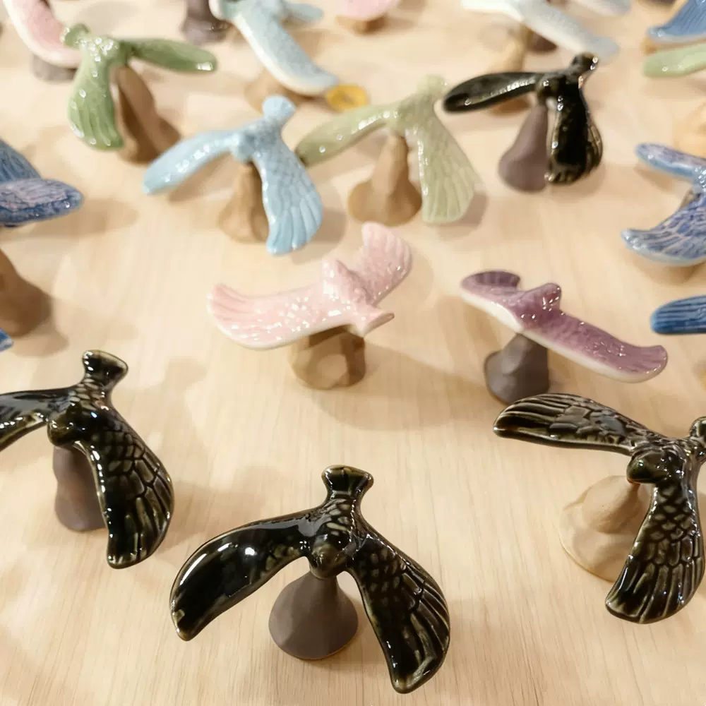 景德镇陶瓷平衡鹰80后怀旧小卖部热卖产品地摊益智玩具平衡鸟摆件