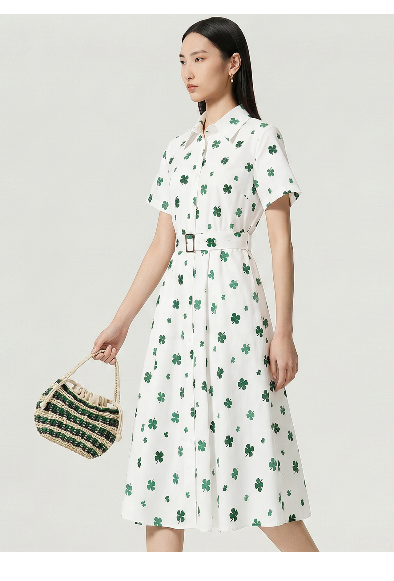 Đầm maxi nữ thắt eo in họa tiết hoa, tay ngắn cổ bẻ, chất cotton thoáng mát — màu trắng chi tiết 14