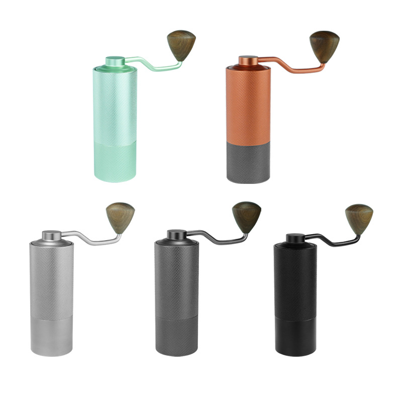 Molinillo de café de manivela molinillo de café italiano Molinillo de granos de café italiano CNC de seis estrellas de siete estrellas Chapado en titanio núcleo de molienda