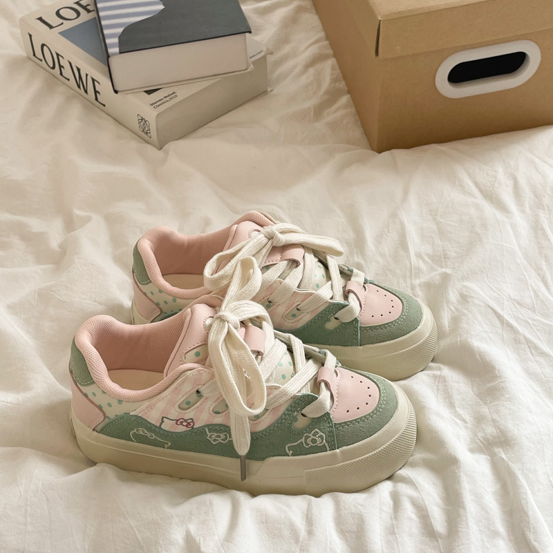 Diseño original Kitty zapatos de skate para mujeres 2025 nuevo otoño invierno versátil lindos zapatos blancos casuales zapatos deportivos