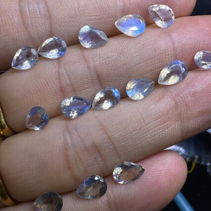 Natural blue light pull feldspar 2*3 3*4 3*5 5*7mm pear shaped faceted pointed bottom jewelry with stone Natural blue light pull feldspar 2*3 3*4 3*5 5*7mm pear shaped faceted pointed bottom jewelry with stone