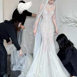 鱼尾主婚纱新娘2025新款复古订婚礼服迎宾出门纱重工质感