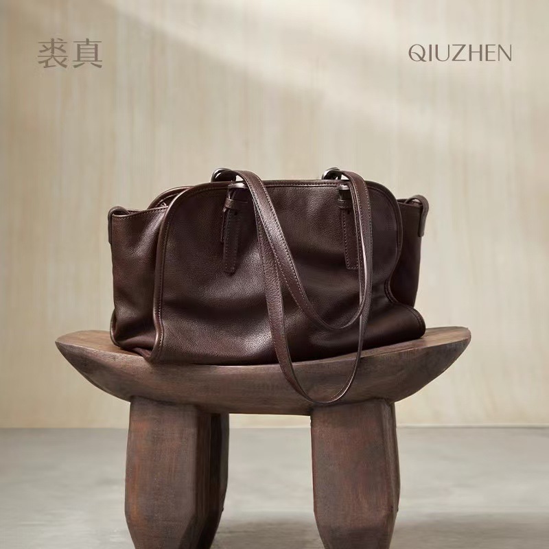 Qiu Zhen Yuanbao Bowling Bag Vegetable-Tanned Top Grain Cowhide Handbag & Crossbody Bag Retro Genuine Leather Large Capacity Commuter Bag For Women - Thumbnail 2