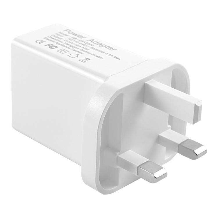 Cargador de teléfono móvil estándar británico Certificación CE 5v2a cabeza de carga de viaje multi-Puerto USB carga rápida Hong Kong fuente de alimentación universal