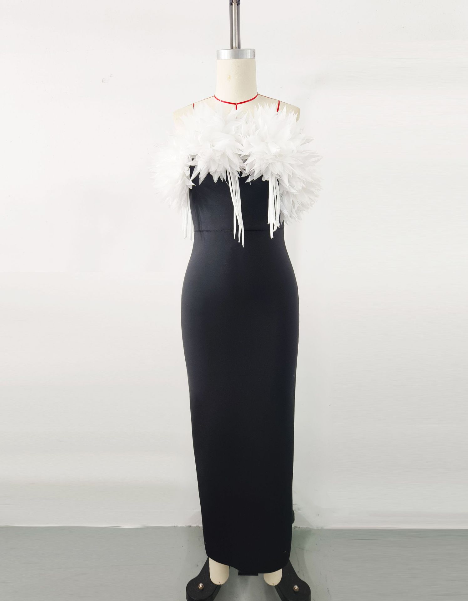 Comercio exterior transfronterizo ropa de mujer nuevo estilo estilo europeo y americano moda ropa de mujer flores grandes rojo de gama alta gran nombre vendaje vestido largo
