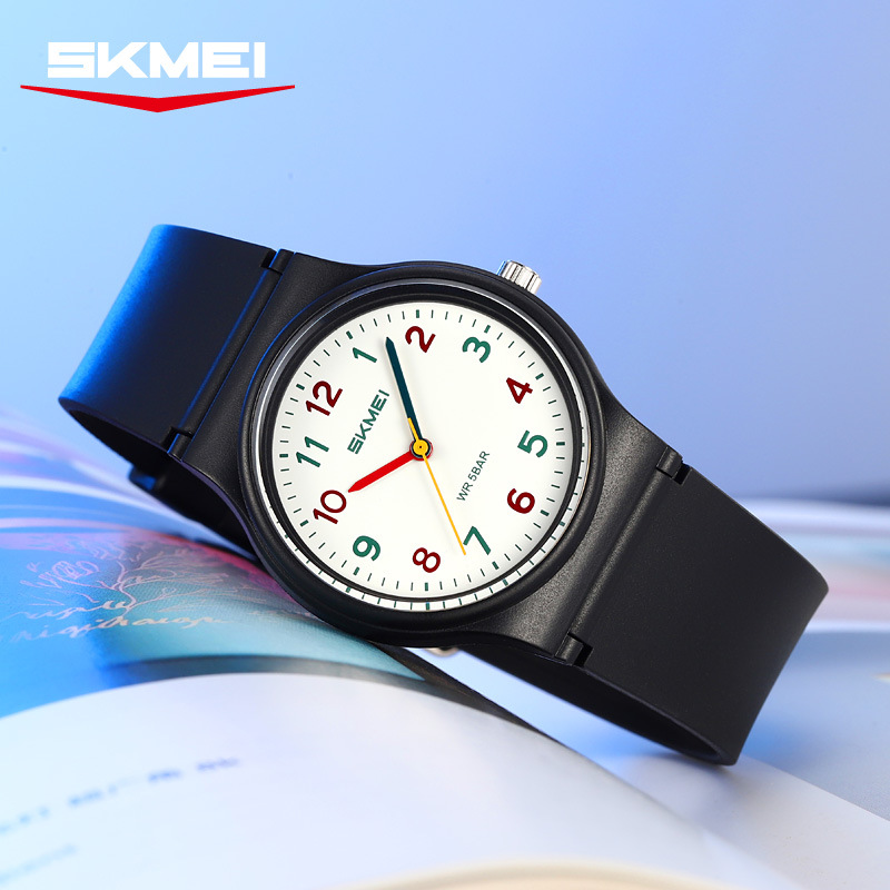 Momento Meins viento pequeño reloj esfera 50 metros impermeable para hombres y mujeres relojes de pulsera baratos fabricantes directos