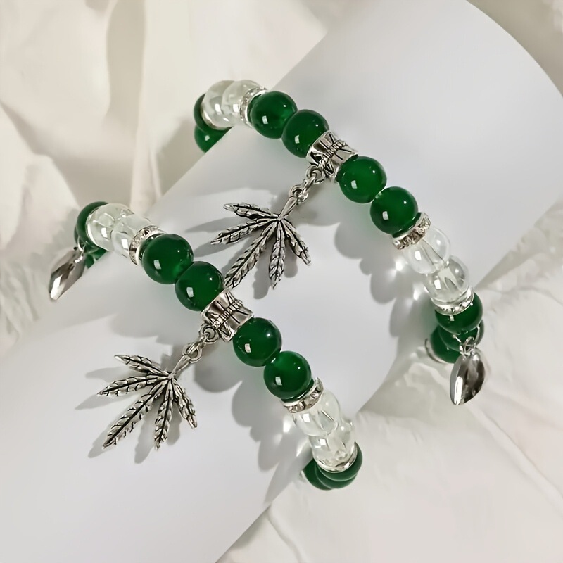 Cross-Border Hot-Selling Maple Leaf Pendant Couple Versatile Temperament Elastic Bracelet Men and Women Magnetic Love Friendship Beaded Bracelet