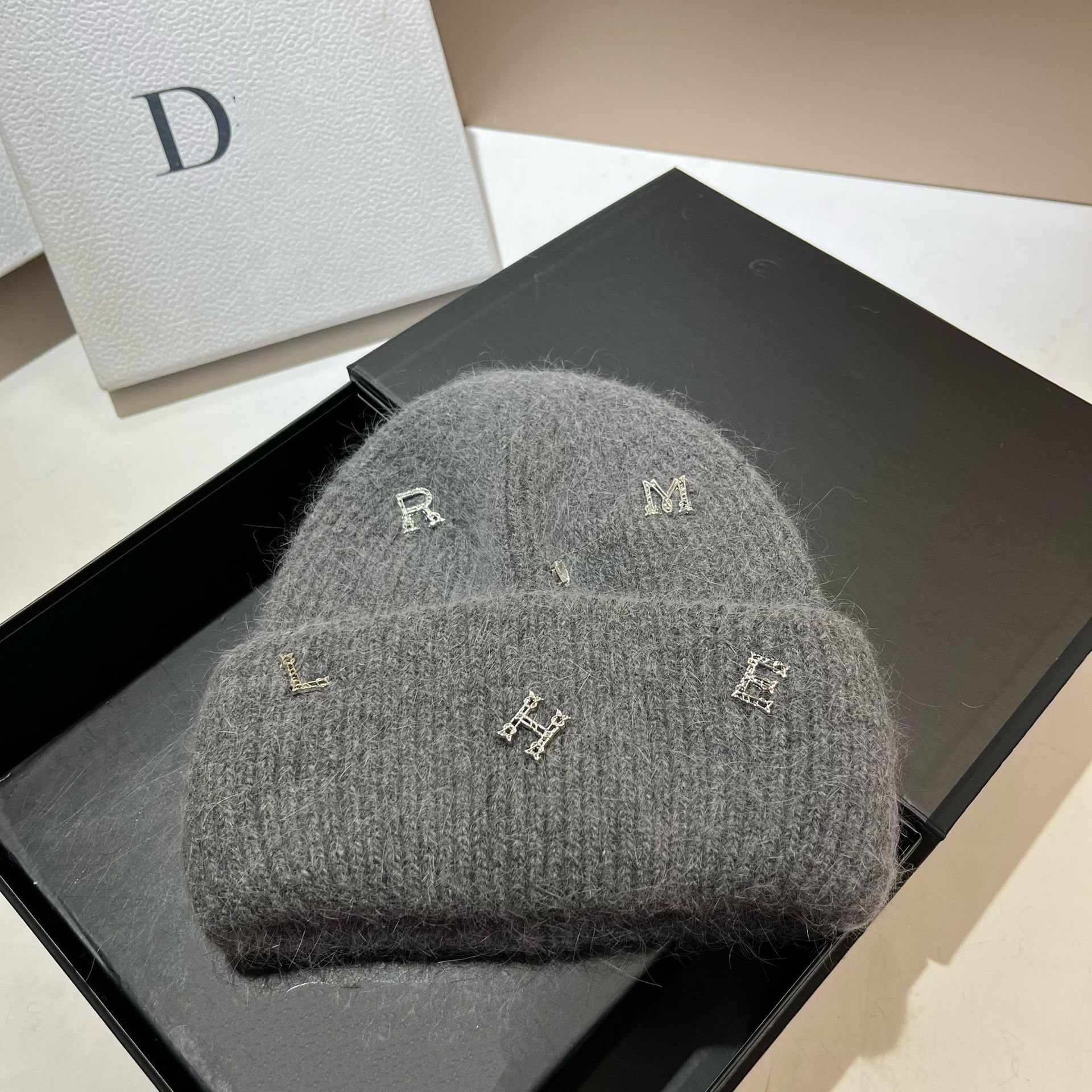 [Rabbit Hair] Winter Nordic enlarged and elongated double folded face small knitted Korean version letter warm ear_voghion.com