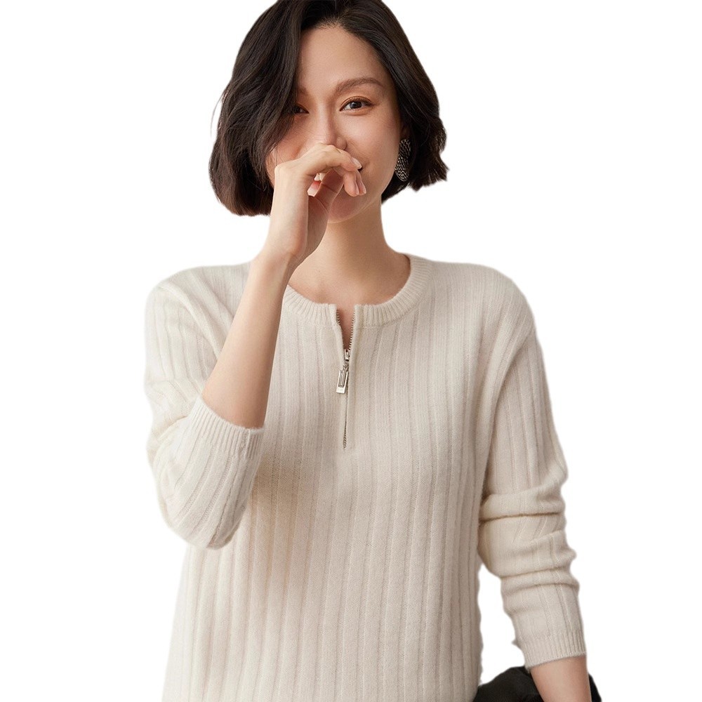 Demi-season cashmere knitted sweater with a round collar with zipper
