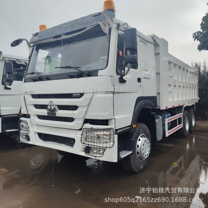 Export of brand new HOWO 371 horsepower dump truck, engineering self-unloading truck, 10-wheel muck truck, construction site earthmoving truck