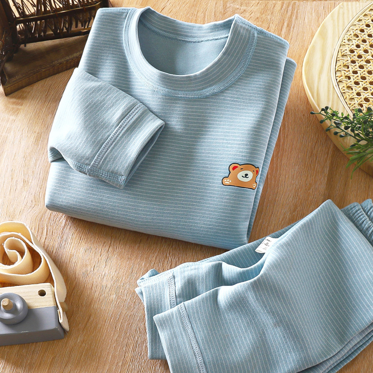 Terciopelo sin hueso para niños de Cuello medio nuevo ropa de otoño traje de pantalones largos traje de ropa interior térmica engrosada a rayas para bebés de hombres y mujeres