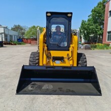 跨境外贸农用装载机85滑移多功能抓草机中小型装载机铲车