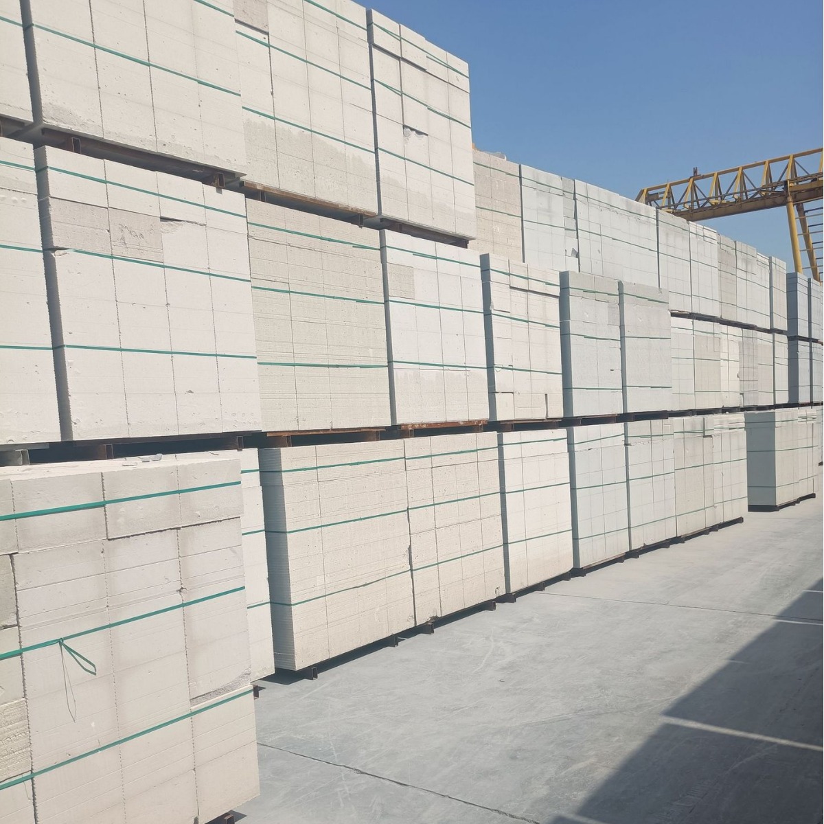 厂家直发蒸压粉煤灰加气混凝土砌块加气块隔热保温耐火防腐蚀性