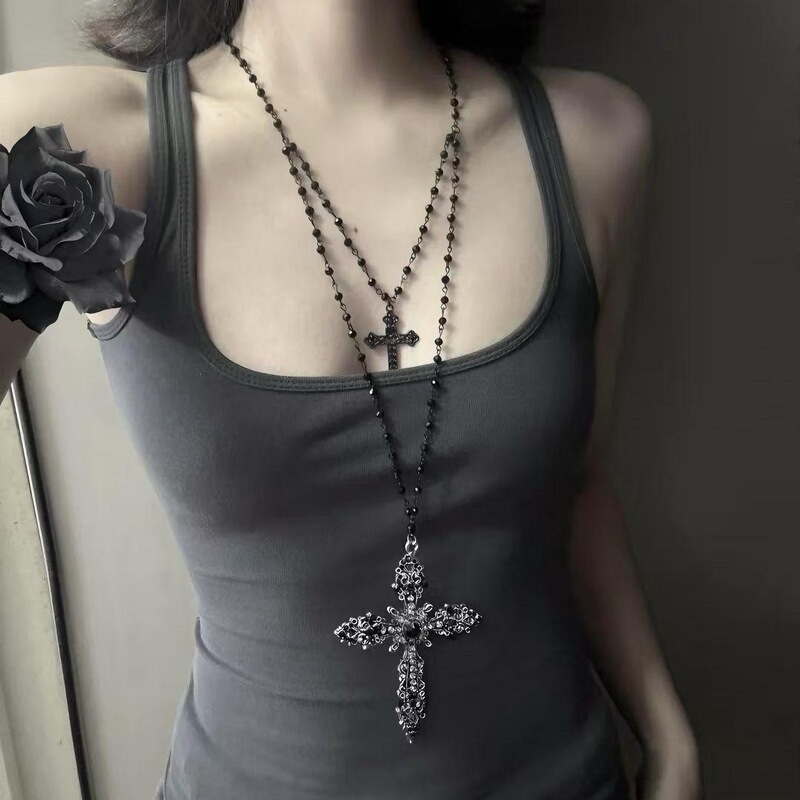 Dark Gothic Y2K Heavy Industry Double-Layer Cross Beaded Necklace Women's Niche Design Punk Stylish Clavicle Chain
