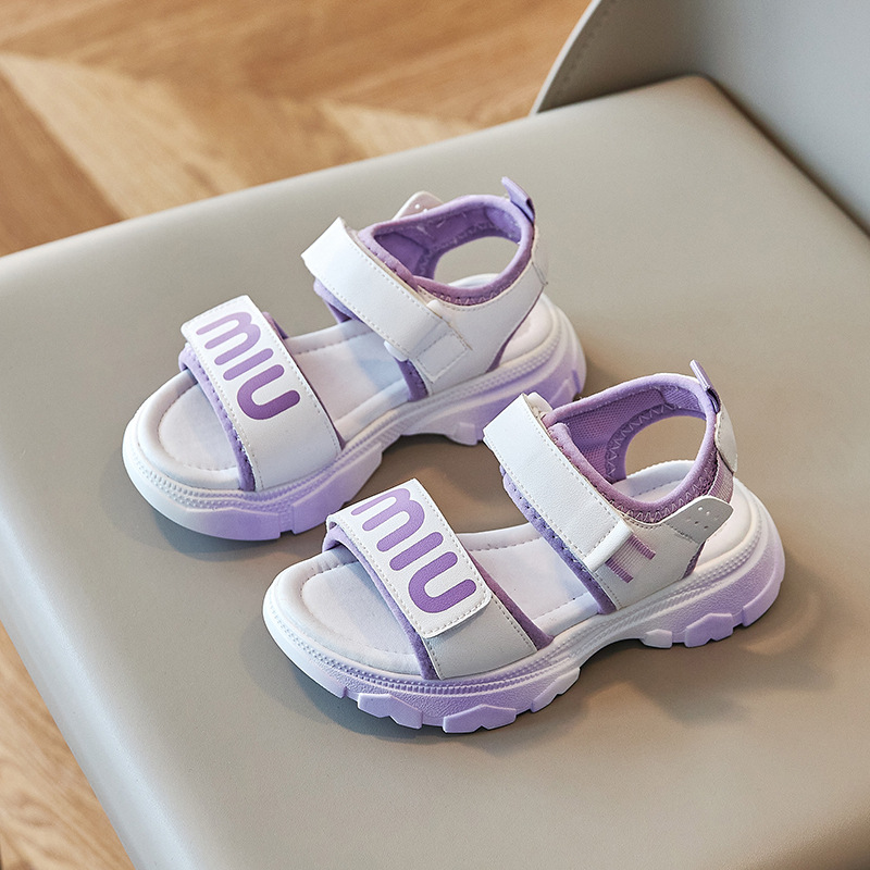 Sandalias deportivas para niñas 2026 verano nuevo estilo de moda casual zapatos de playa princesa zapatos de suela suave zapatos para niños
