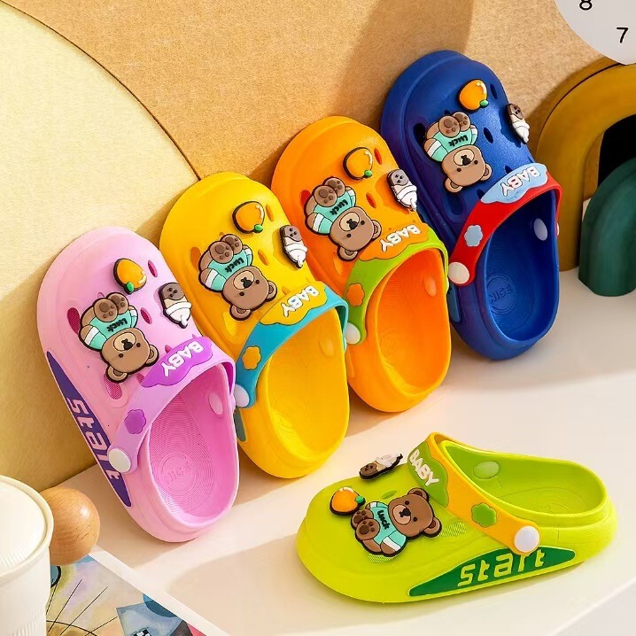 Cute Bear Cartoon Large Small and Medium-sized Children's Hole Shoes Children's Indoor and Outdoor Wear Fashion Children's Sandals and Slippers Summer