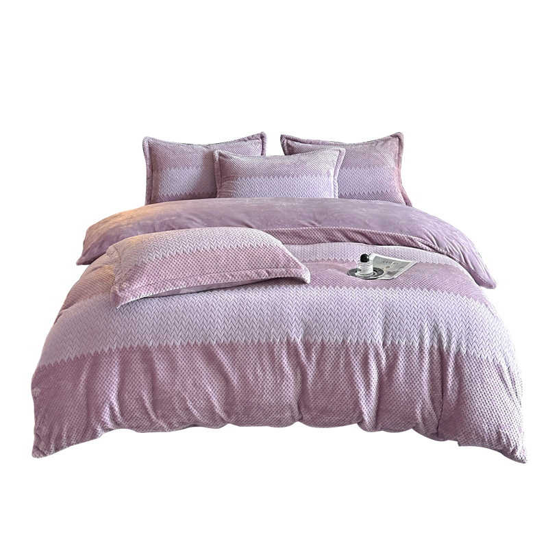 Cama de seda de leche caliente gruesa de cuatro piezas, seda de coral tallada 2025, nueva sopa de cama, colcha de cama de tres piezas