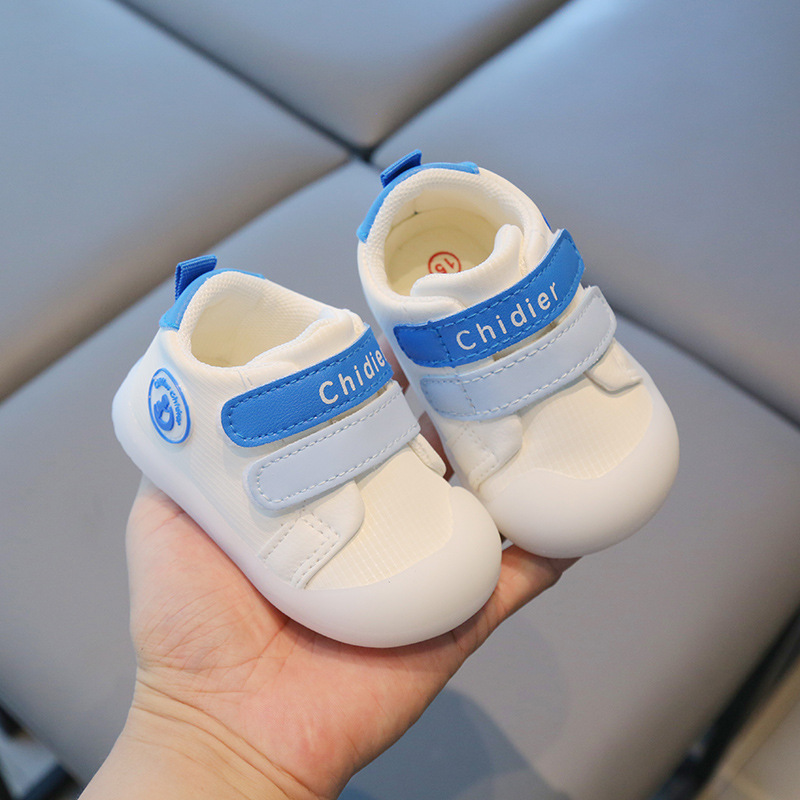 Bebé de fondo suave zapatos de niño de primavera y otoño nuevo bebé de 1 año de edad zapatos de cuero zapatos de los niños 4-6-8 meses