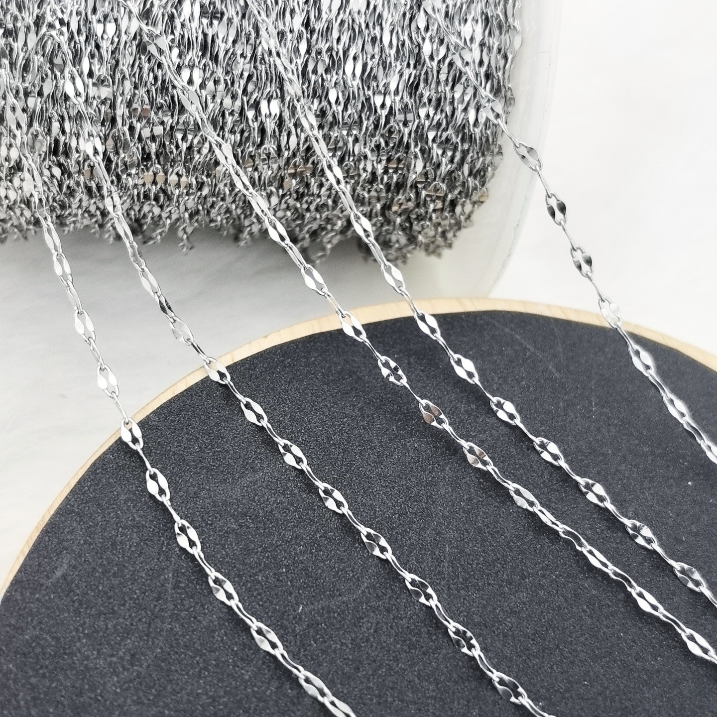 304ステンレス角線十字o型唇チタン鋼チェーンdiyネックレスブレスレット眼鏡鎖飾り卸売り