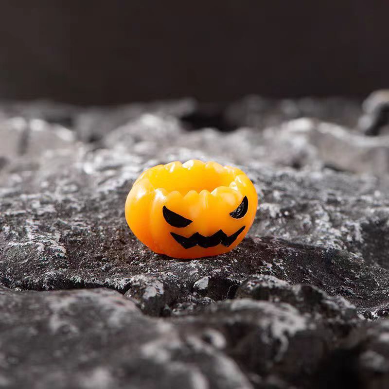 Hogar Escritorio Decoración creativa Tema de Halloween Pequeños adornos al por mayor Resina Calavera Hueso Resurrección Momia