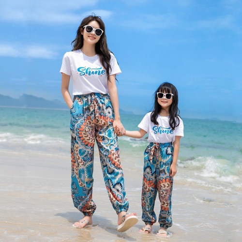  new parent-child clothing summer clothing family of three and four mother-daughter clothing family travel vacation photo beach suit