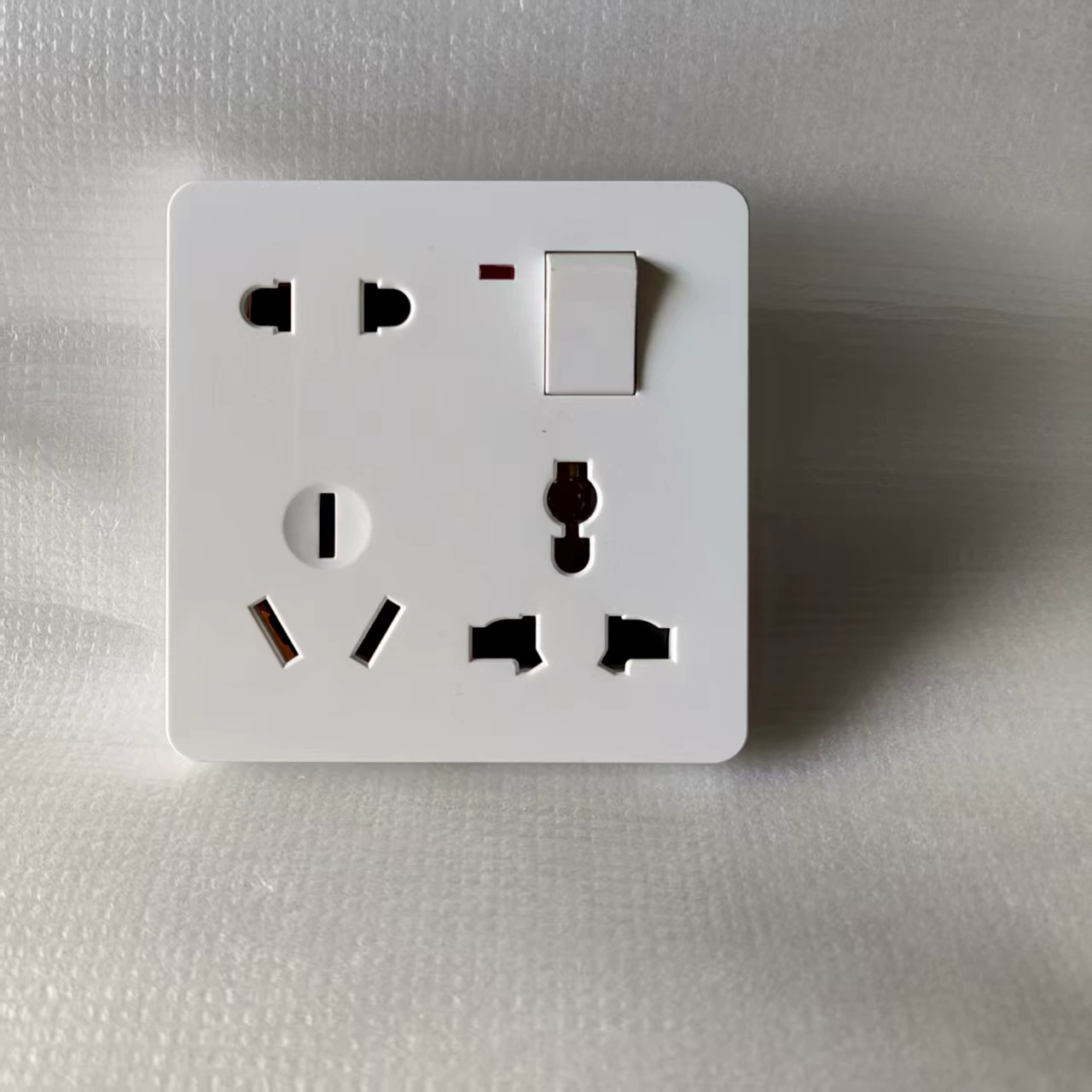 Luoge Wall Ultra-Thin Switch Panel - Lightweight, Multi-Config Electrical Socket Box with Light