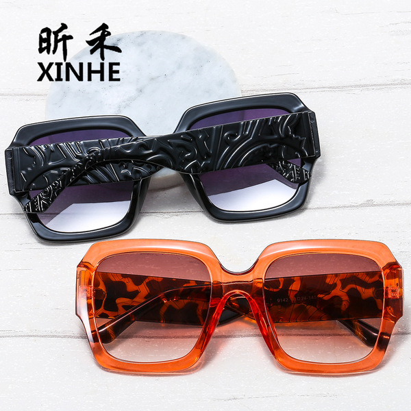 Fashionable retro sunglasses for men and women