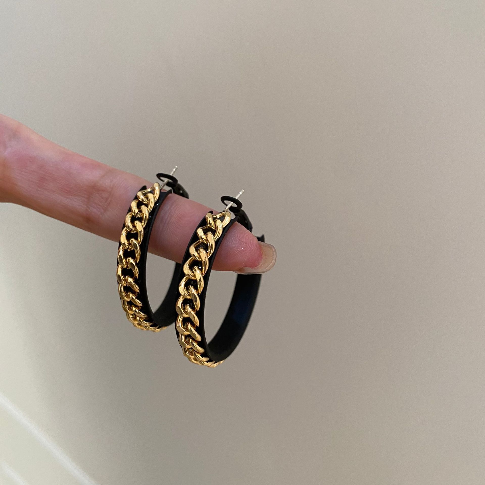 Korean version of metal chain black leather ear hoop earrings