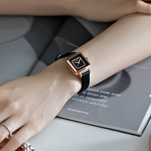 2022新款手表女简约气质方型小表盘皮带女士小众手表时尚网链腕表