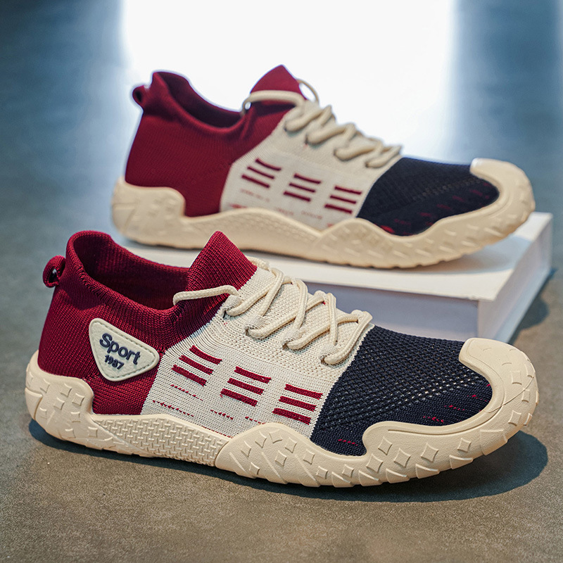 Nuevos zapatos de calcetines delgados transpirables de verano para hombres, zapatos casuales para hombres, zapatos deportivos de malla ligeros antideslizantes para correr