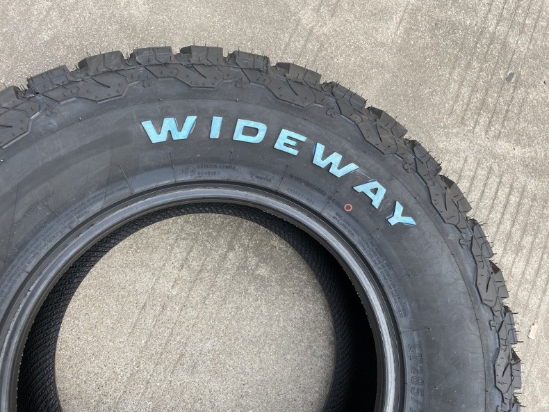 Off-Road AT All-teRRain 225 235 245 265 285 60/65R17/70R16/60R18 Off-Road TiRe