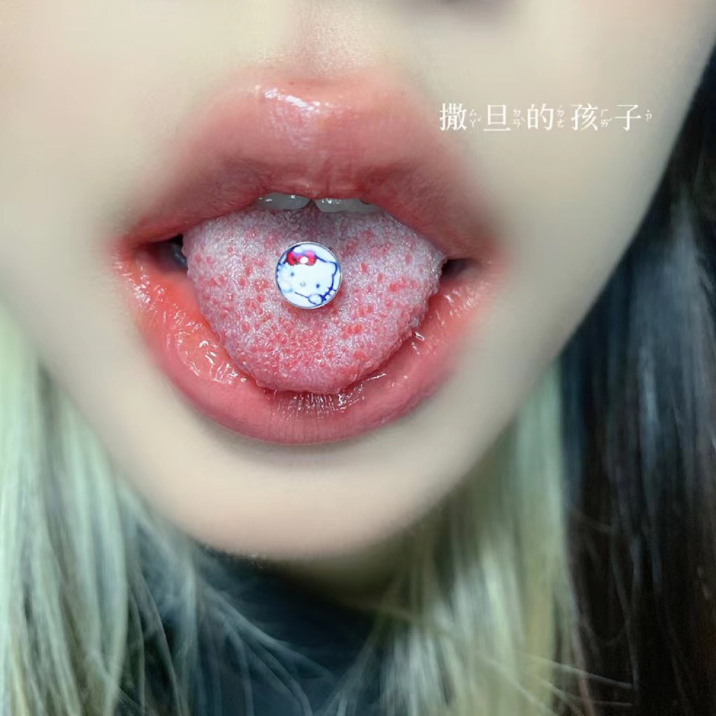 Silver pointed spike labret stud material detail