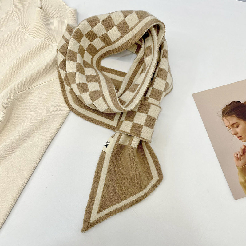 Nuevo tipo de bufandas cruzadas coreanas de otoño y invierno de ajedrez de punto de cuadros perezosos perforación bufandas de cuello
