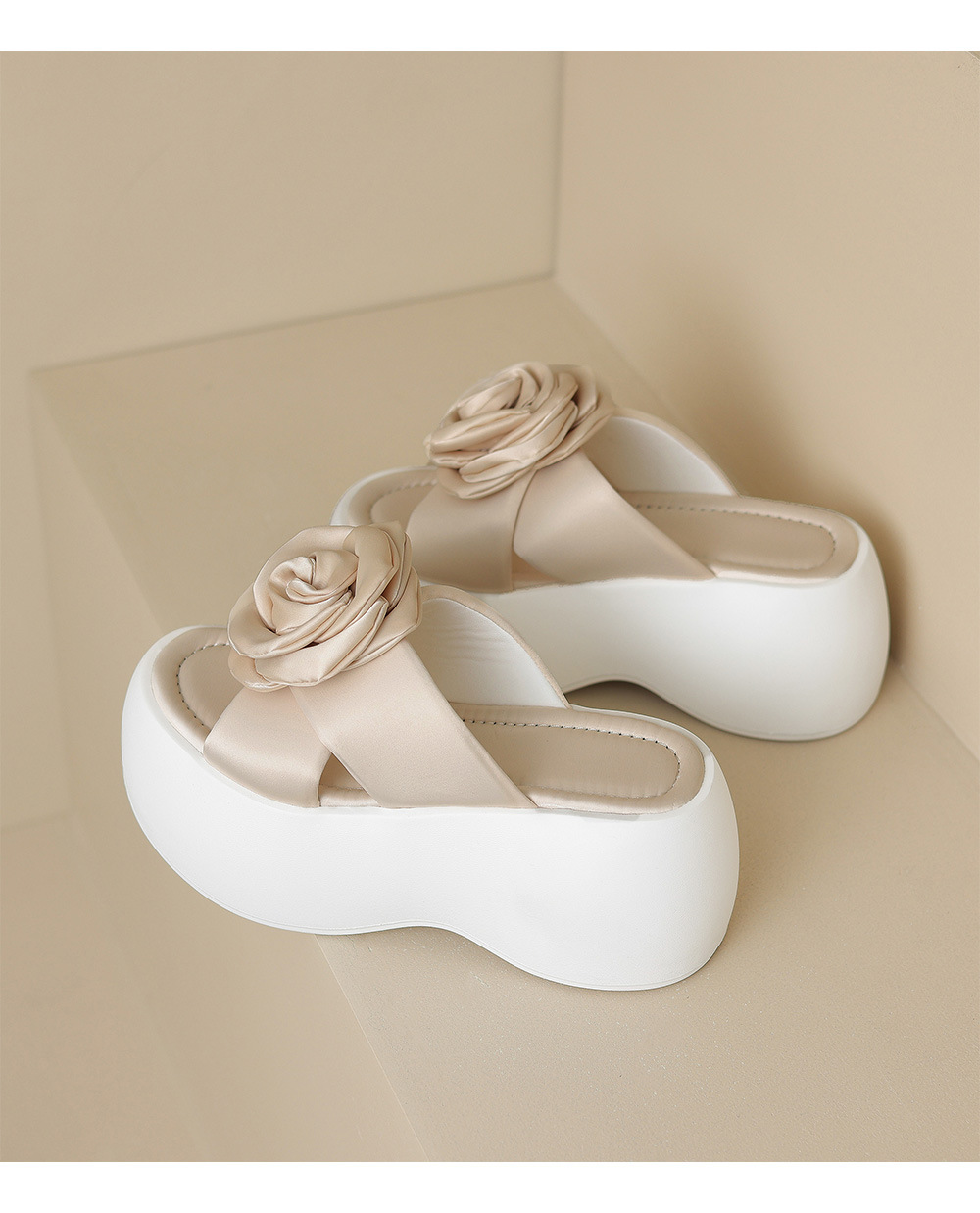 Dép sandal nữ xỏ ngón đế xuồng cao gót platform hoa nổi — Màu đen, Màu mơ chi tiết 14