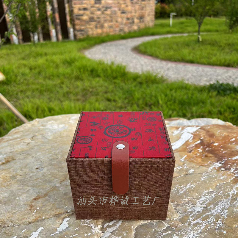国潮小礼品包装盒布艺手工现货翻盖正方形荔枝陶艺收纳盒锦盒厂家