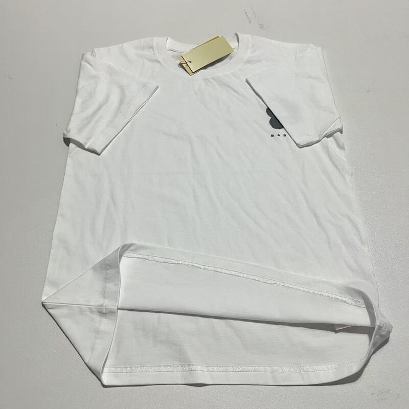 Cross-border bestseller in Japan and Korea: Mar casual cotton T-shirt with small gray floral print on the left chest, suitable for men and women, couples Cross-border bestseller in Japan and Korea: Mar casual cotton T-shirt with small gray floral print on the left chest, suitable for men and women, couples