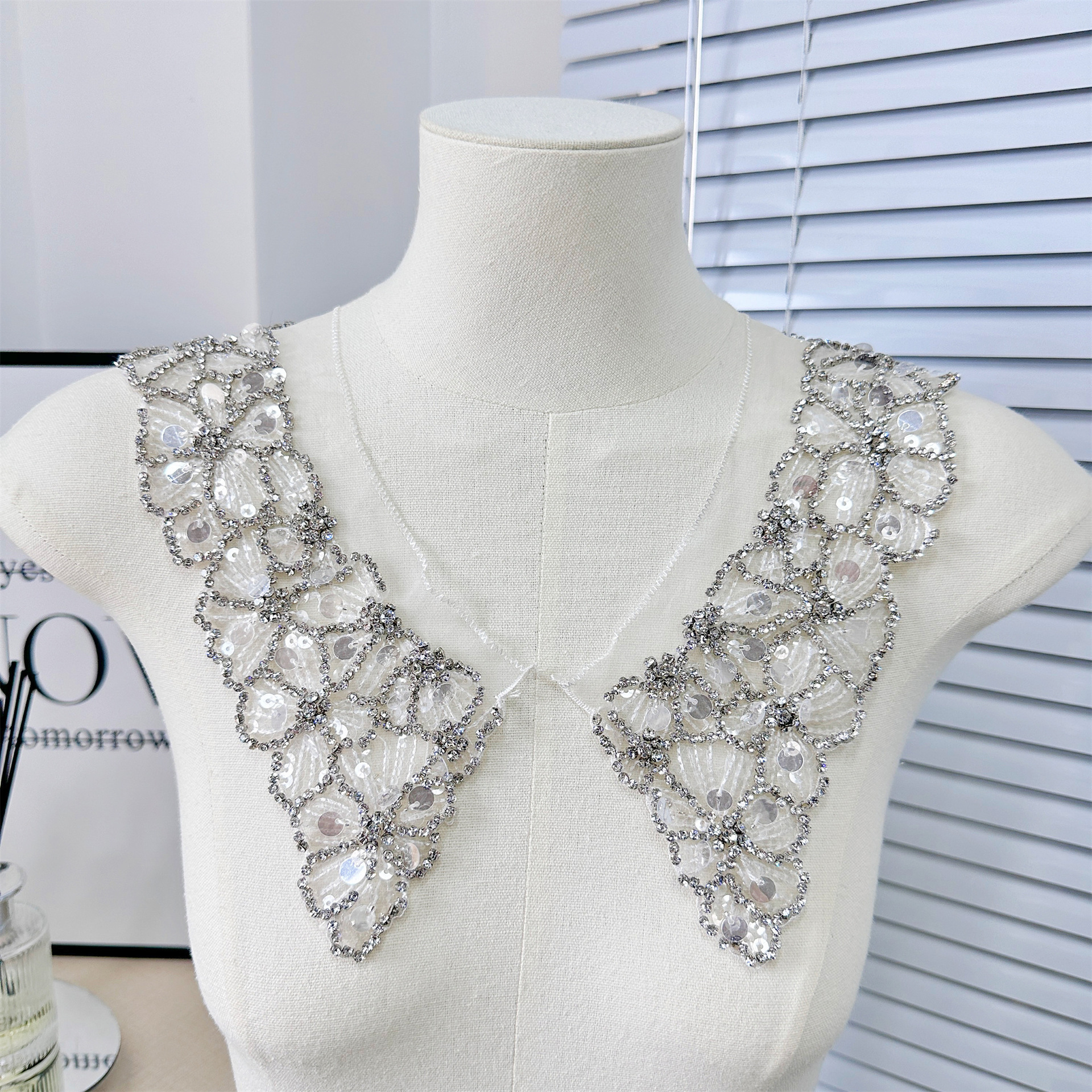 Productos semiacabados con cuentas de malla collar flor bordado tridimensional collar asiento accesorios de flores DIY bordado vestido de novia collar image 4