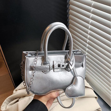 ���Q���u�����K���P���Ů�߼���2025�¿�r�г����μ�����eŮ��