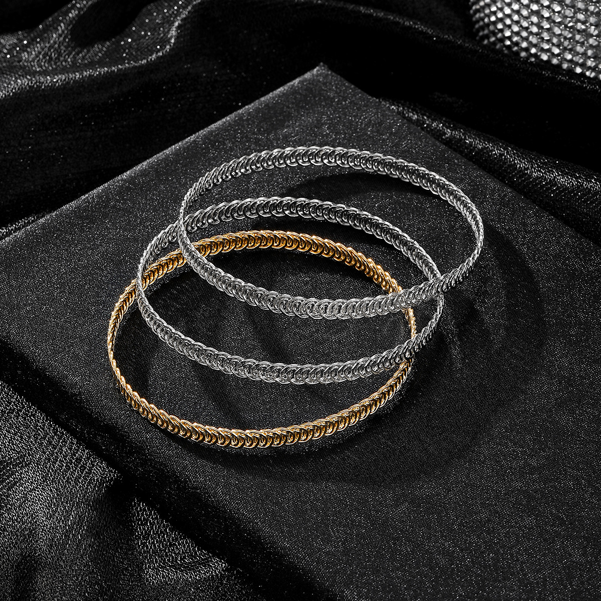 Minimalist Layered Bracelet Set For Women Stackable Jewellery_voghion.com