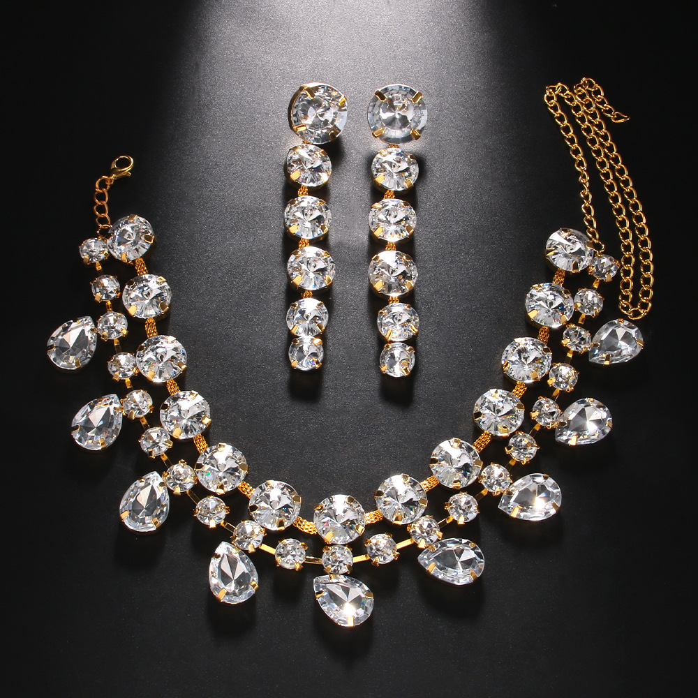 Daily, Party, Street Occasion Copper Material Glam Luxurious Geometric Copper Plating Inlay Rhinestones Earrings Necklace
