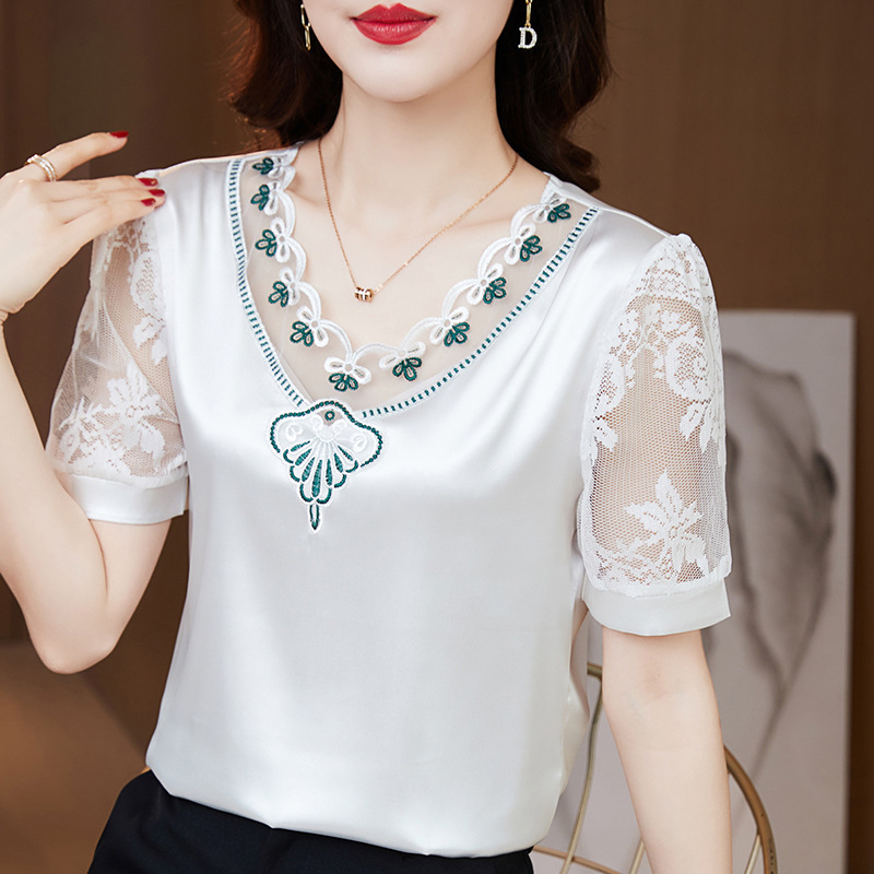 Plus-Size Stretch Satin Lace Patchwork Short-Sleeve Chiffon Blouse for Women, New Summer 2025 V-Neck Top